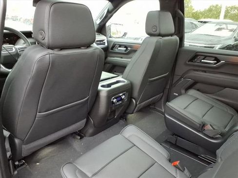 New 2026 GMC Yukon XL Denali w/ Sun & Power Step Package image 16