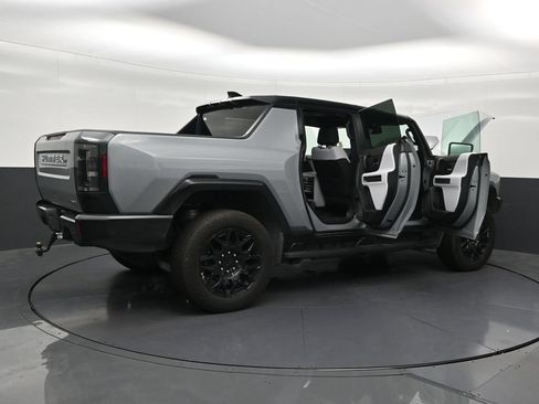 Used 2025 GMC Hummer EV 2X AWD/4WD image 32
