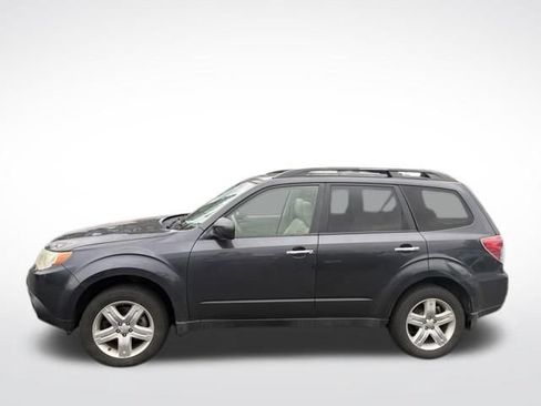 Used 2010 Subaru Forester 2.5X Premium w/ Popular Equipment Group 1A AWD/4WD image 2