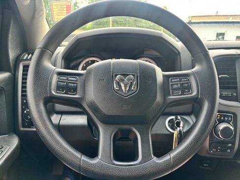 Used 2014 RAM 1500 Express AWD/4WD image 31