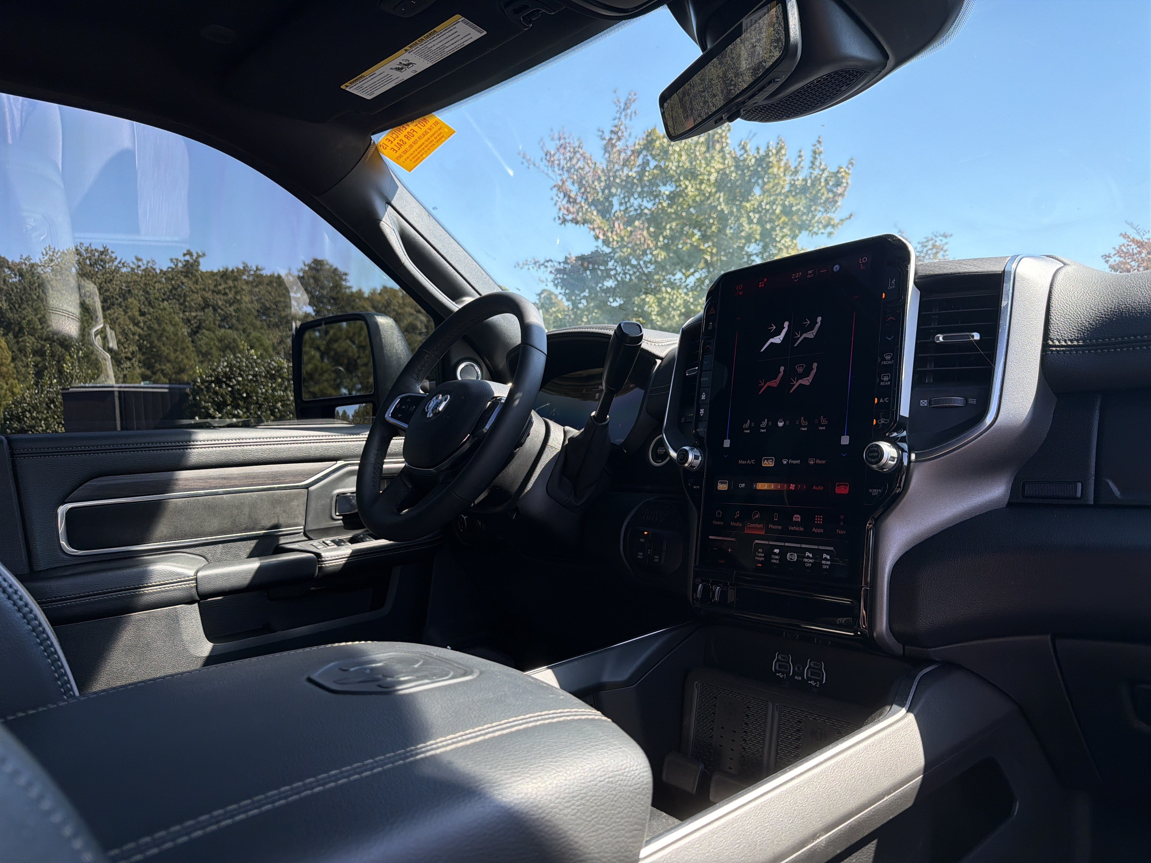 Used 2026 RAM 2500 Laramie AWD/4WD image 6