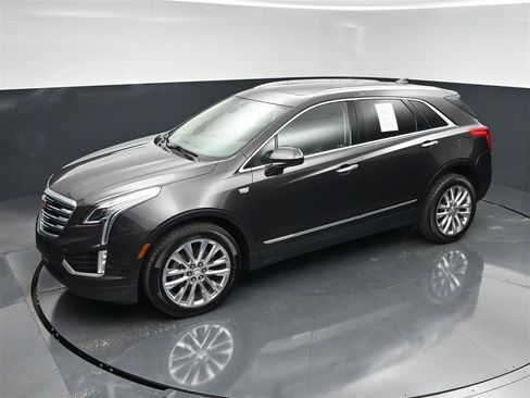 Used 2017 Cadillac XT5 Premium Luxury AWD/4WD image 19