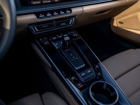 Certified 2024 Porsche 911 Targa 4S image 31