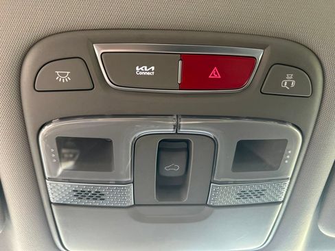 Used 2025 Kia Telluride S AWD/4WD image 53