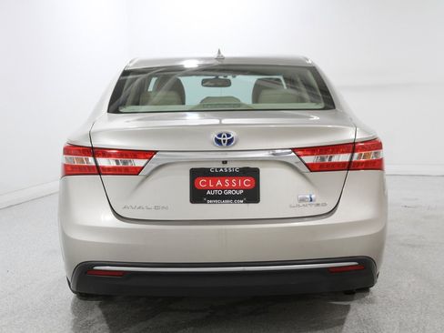 Used 2014 Toyota Avalon Limited image 20