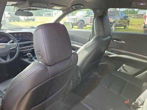 Used 2024 Cadillac XT4 Premium Luxury AWD/4WD image 31
