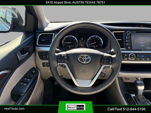 Used 2016 Toyota Highlander Limited Platinum image 22