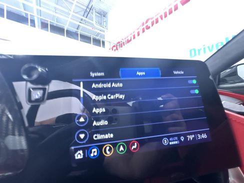 Used 2021 Chevrolet Corvette Stingray Premium Cpe w/ Z51 Performance Package image 24