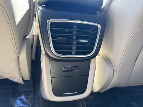 Used 2017 Lincoln MKX Reserve w/ Driver Assistance Package image 25