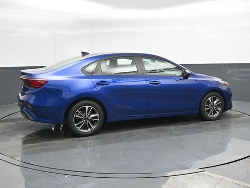 Used 2024 Kia Forte LXS image 3