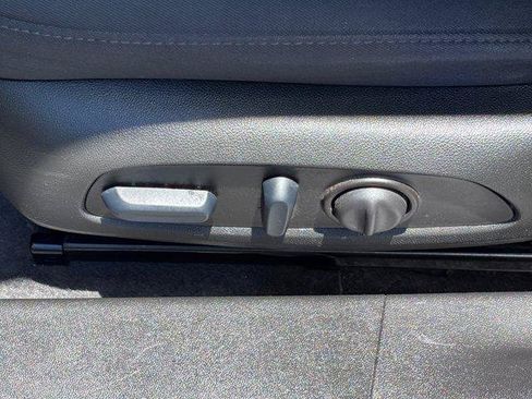 Used 2023 Chevrolet Malibu LT FWD image 17