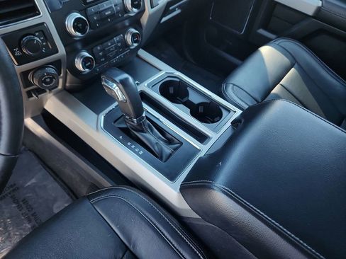 Used 2019 Ford F150 Lariat w/ Equipment Group 502A Luxury AWD/4WD image 20