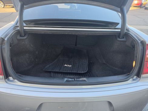 Used 2018 Chrysler 300 S RWD image 24