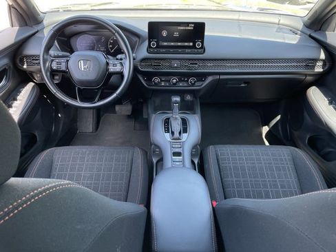 Used 2025 Honda HR-V Sport image 9