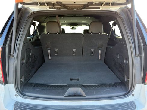 Used 2023 Chevrolet Suburban LT image 17