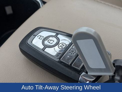 Used 2023 Lincoln Nautilus Reserve w/ Equipment Group 201A image 29