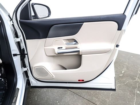 Used 2022 Mercedes-Benz GLA 250 image 24