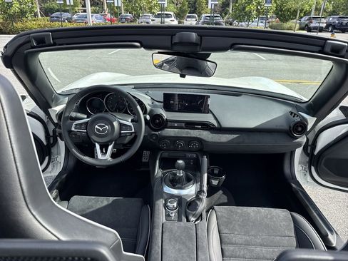 New 2026 MAZDA MX-5 Miata Club w/ Brembo/BBS Recaro Package RWD image 34