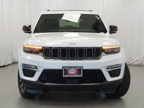 Used 2025 Jeep Grand Cherokee Limited w/ Trailer Tow Package AWD/4WD image 14