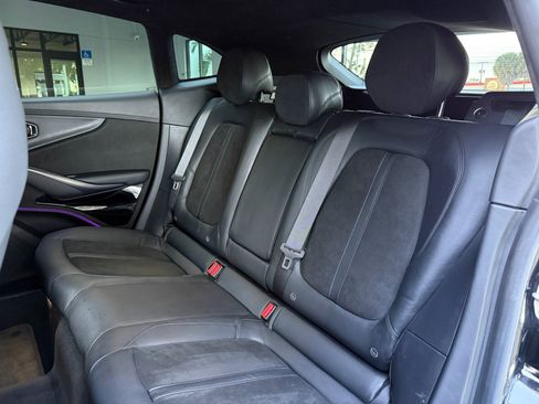 Used 2022 Aston Martin DBX image 26