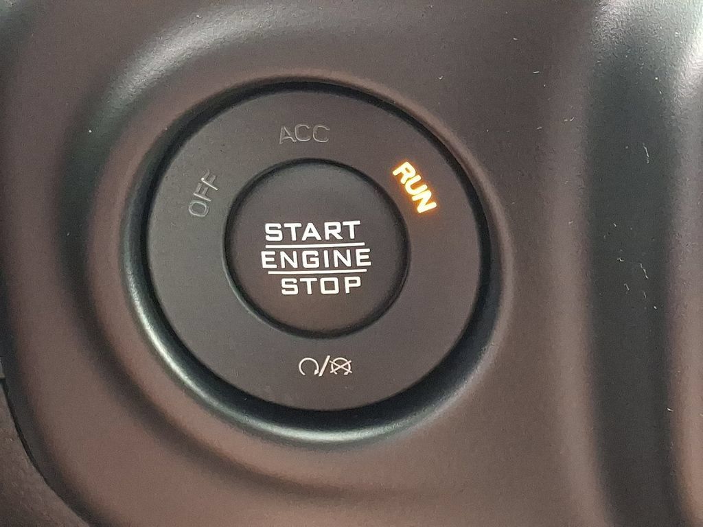 Used 2022 Jeep Gladiator Sport AWD/4WD image 26