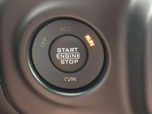 Used 2022 Jeep Gladiator Sport AWD/4WD image 26