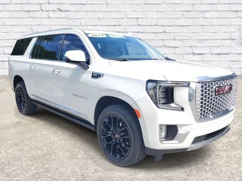 Certified 2023 GMC Yukon XL Denali image 5