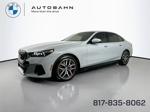 New 2026 BMW i5 eDrive40 w/ M Sport Package RWD image 2