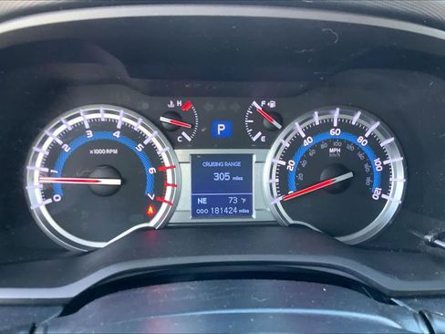 Used 2017 Toyota 4Runner SR5 Premium image 24