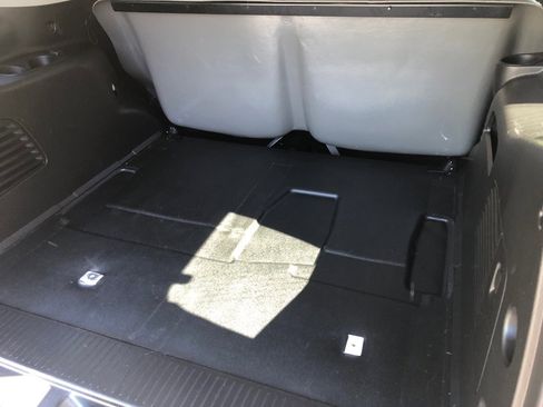 Used 2017 Chevrolet Tahoe 2WD image 23