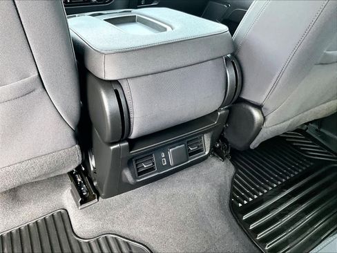 Used 2023 Chevrolet Silverado 1500 LT image 26