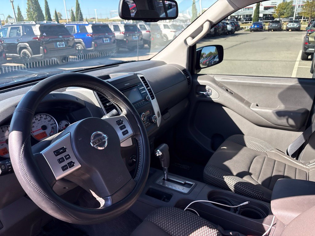 Used 2014 Nissan Frontier PRO-4X AWD/4WD image 4