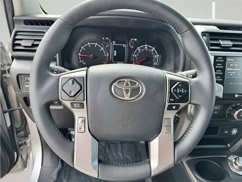 Used 2022 Toyota 4Runner SR5 Premium w/ Moonroof Package image 13