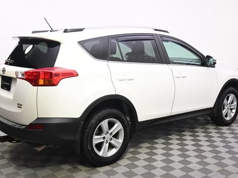 Used 2014 Toyota RAV4 XLE AWD/4WD image 4