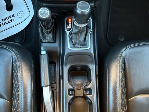 Used 2021 Jeep Gladiator Overland image 36