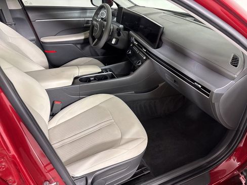 Used 2024 Hyundai Sonata SEL FWD image 16