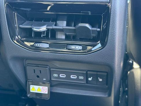 New 2026 Jeep Grand Cherokee Limited image 14