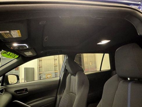 Used 2024 Toyota Corolla Cross SE w/ Moonroof Package image 12