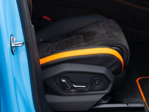 Used 2024 Lamborghini Urus S image 59