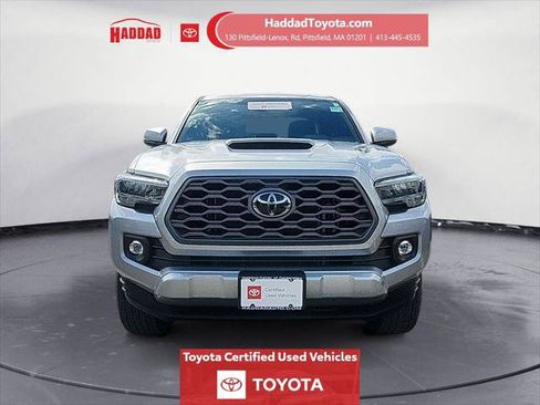 Certified 2023 Toyota Tacoma TRD Sport w/ Technology Package AWD/4WD image 9
