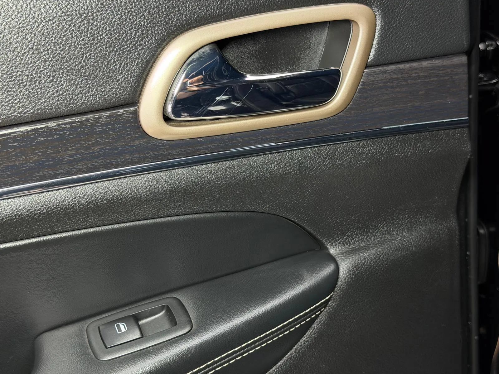 Used 2014 Jeep Grand Cherokee Limited RWD image 18