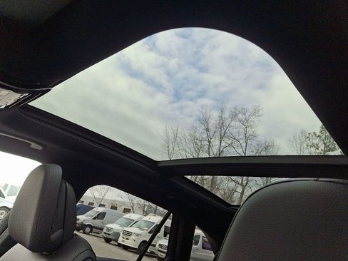 Certified 2025 Mercedes-Benz GLC 300 4MATIC image 14