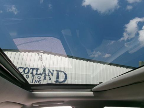 Used 2025 Kia Telluride S FWD image 15