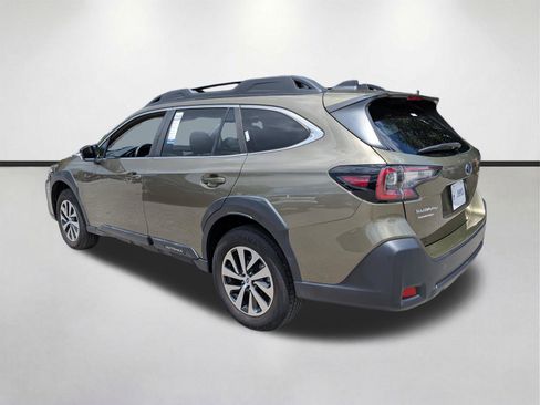 Used 2024 Subaru Outback Premium AWD/4WD image 5