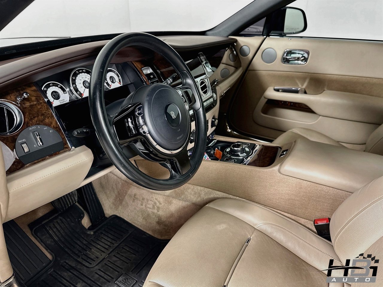 Used 2015 Rolls-Royce Wraith RWD image 9