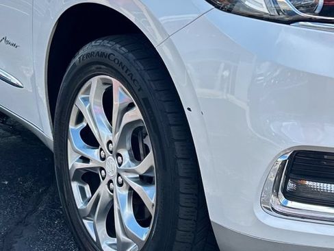 Used 2018 Buick Enclave Avenir AWD/4WD image 16