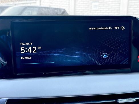 Used 2024 Hyundai Palisade Calligraphy image 16