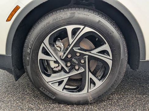 New 2026 Lincoln Nautilus Premier w/ Jet Appearance Package image 9