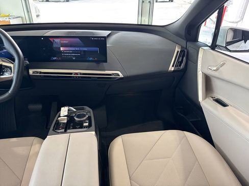 Certified 2023 BMW iX xDrive50 w/ Sport Package AWD/4WD image 47