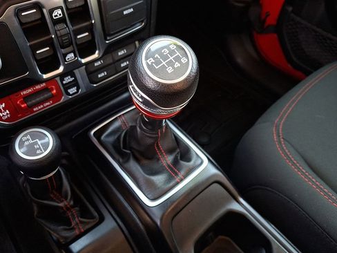 Used 2021 Jeep Wrangler Unlimited Rubicon w/ Dual Top Group image 14